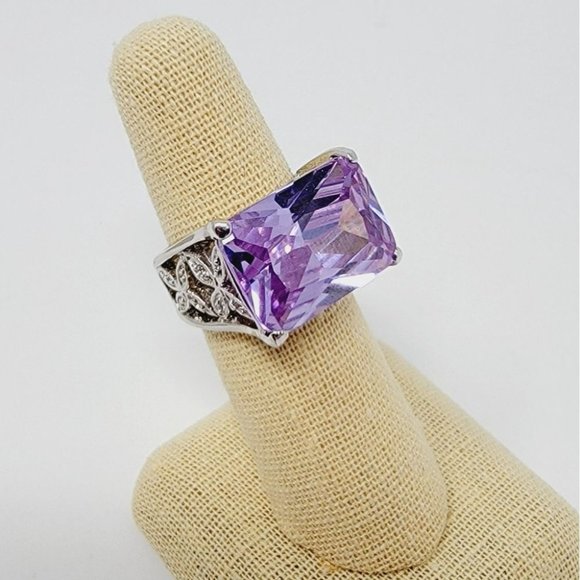 Rhodium Silver tone Purple Glass costume ring sz 8 - Picture 2 of 5